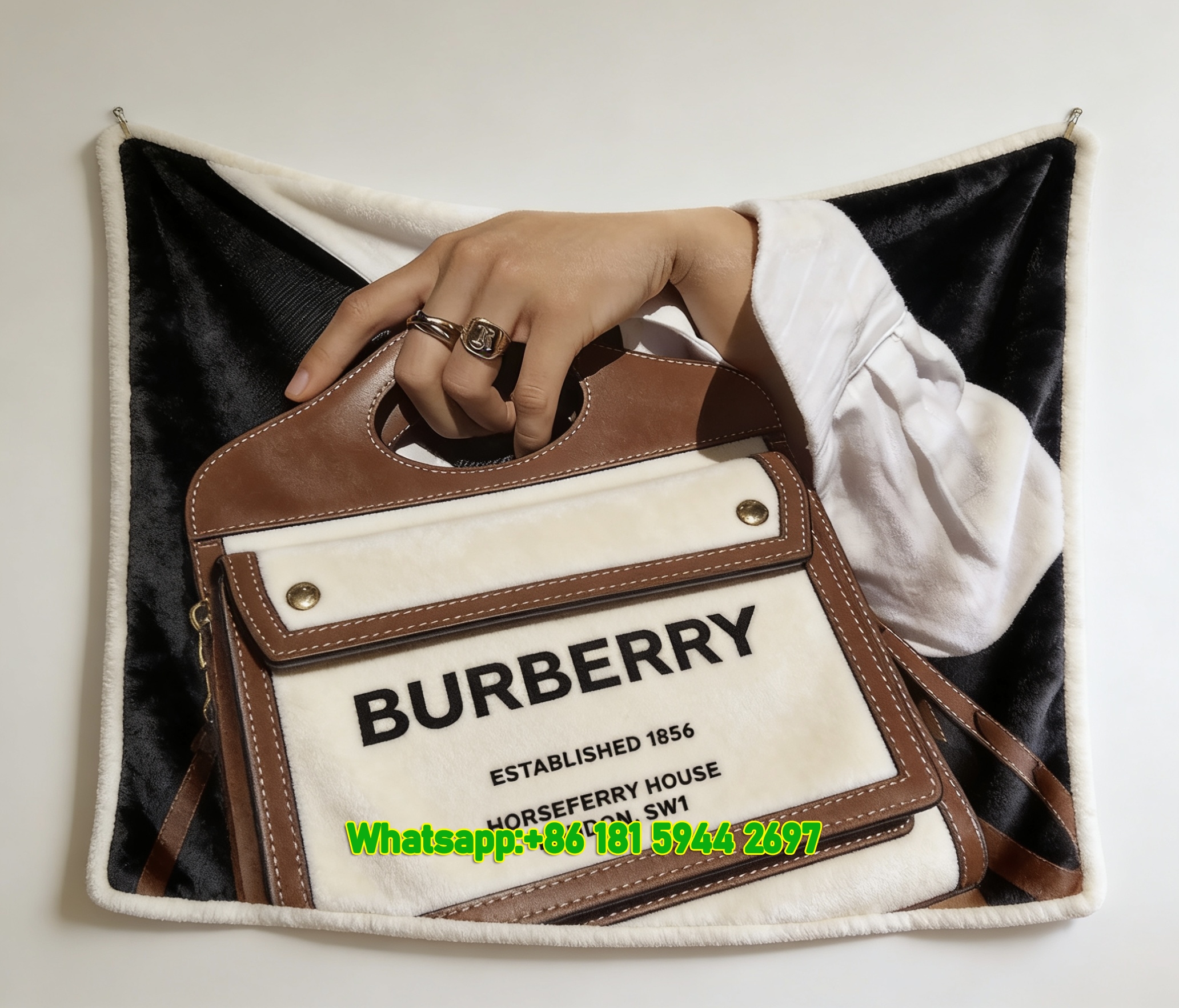 Burberry Horseferry House Bag Print Flannel Sofa Throw Blanket B072